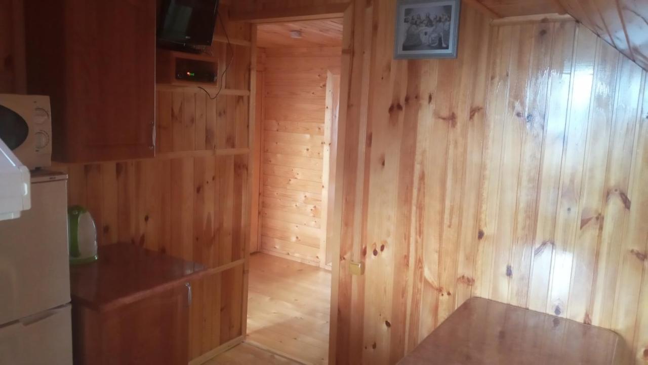 斯拉夫西克Біля Лісу公寓 外观 照片